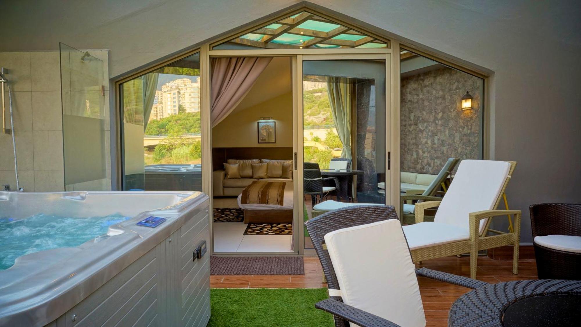 Hotel Xperience Jounieh Extérieur photo