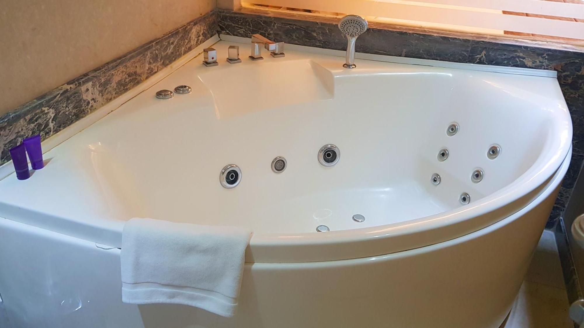 Hotel Xperience Jounieh Extérieur photo